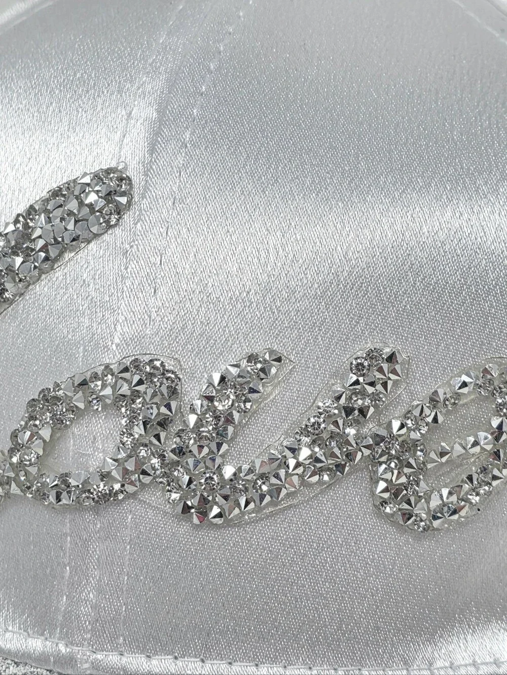 Fashion Style White Satin Rhinestone 